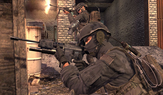 Call of Duty soldiers breaching a war-torn alley